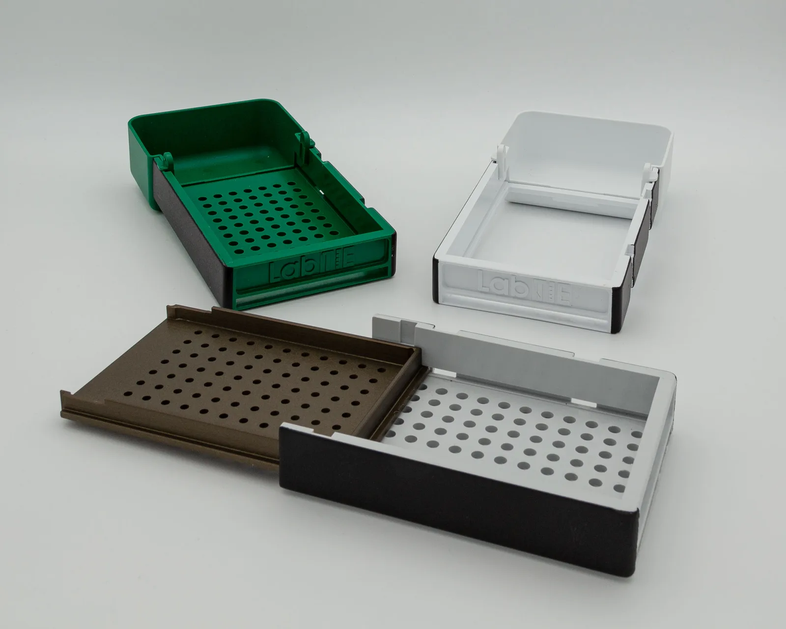 LabTIE half mesh plate configuration for partial plate filling